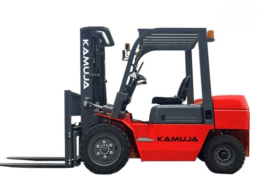 3000 kg yük kapasitesi Katı lastikli dizel motorlu çatal kaldırıcı